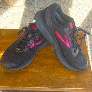 Brooks Ghost 11- Gortex